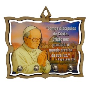 PC380662 - Porta Chaves Papa Leão XIV MDF Resinado - 15,5x14cm