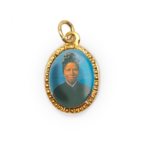 MD103099P10 - Medalha de Alumínio Oval Dourada c/ 10un. Santa Josefina Bakhita - 2X1,3cm